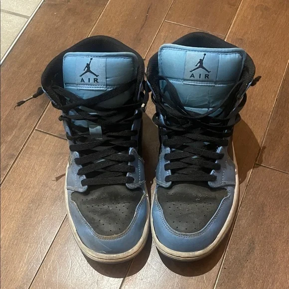 Air Jordan Men's Black and Blue Sneakers - Picture 2 of 5